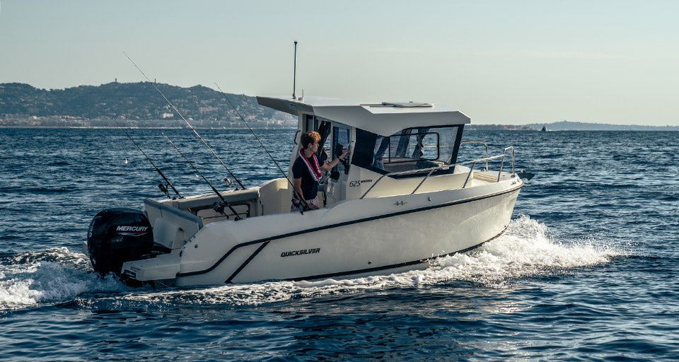 Quicksilver Pilothouse 625