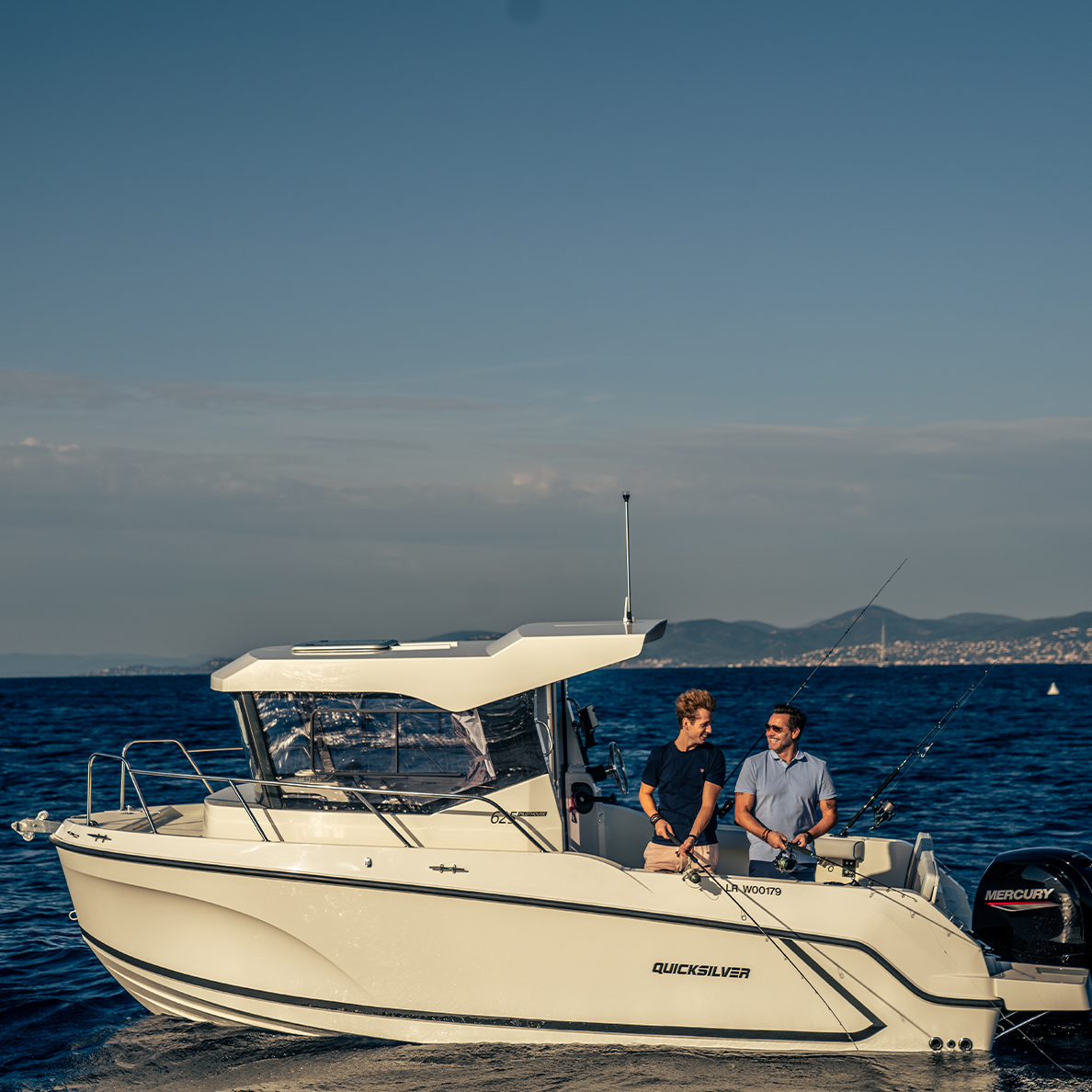 Quicksilver Pilothouse 625